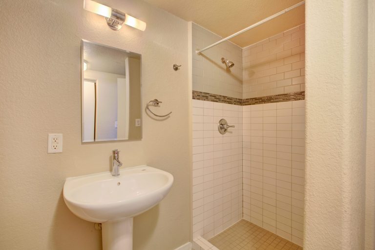 Chill Apartments Cornerstone Apartments